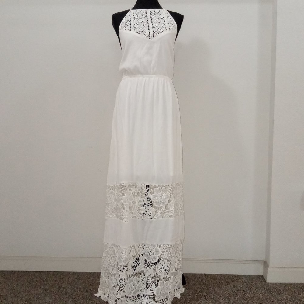 Lulus Dashing Dame White floral islet dress.
